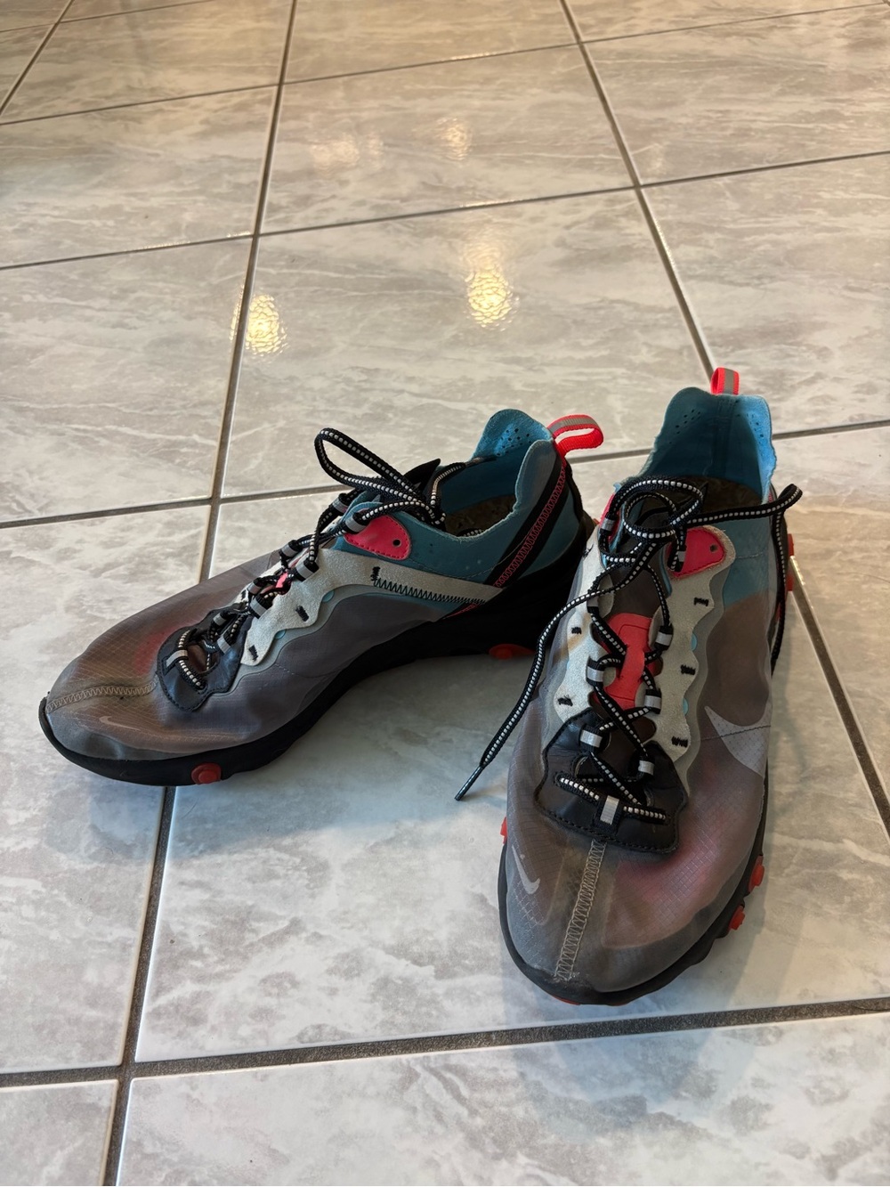 Nike react element 87 solar red size 11